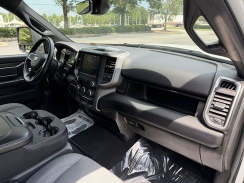 Used 2024 RAM 2500 Big Horn AWD/4WD image 26