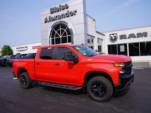 Used 2019 Chevrolet Silverado 1500 Custom Trail Boss AWD/4WD image 1