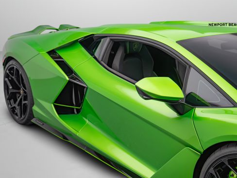 Used 2024 Lamborghini Revuelto AWD/4WD image 51