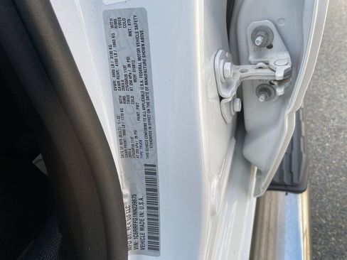 Used 2022 RAM 1500 Big Horn image 33