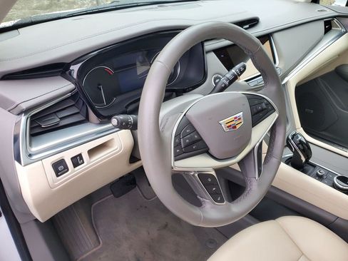 Certified 2024 Cadillac XT5 Premium Luxury w/ LPO, Floor Liner Package AWD/4WD image 24