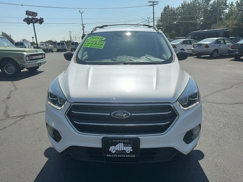 Used 2019 Ford Escape SE w/ SE Sport Appearance Package AWD/4WD image 2