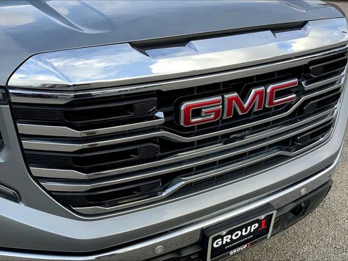 Used 2024 GMC Sierra 1500 SLT image 30