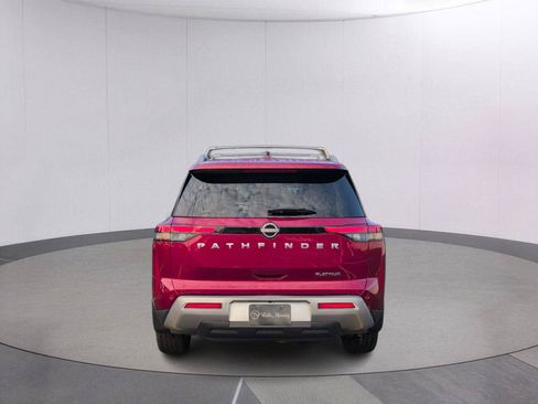 Used 2023 Nissan Pathfinder Platinum FWD image 4