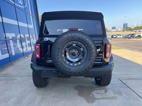 New 2025 Ford Bronco Badlands image 5