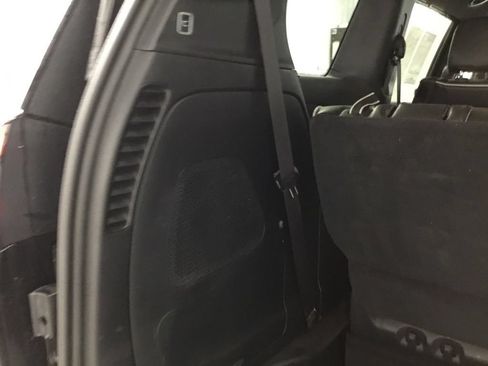 Used 2022 Chrysler Pacifica Limited w/ S Appearance Package FWD image 17