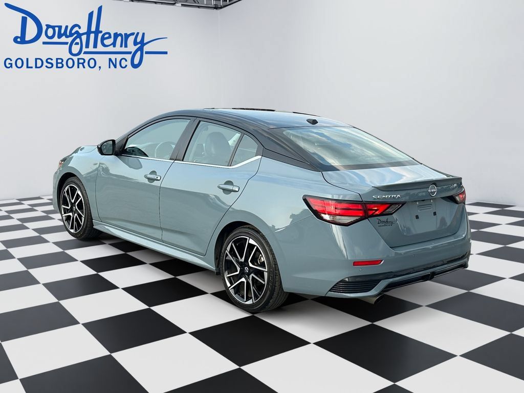 Used 2025 Nissan Sentra SR w/ SR Premium Package FWD image 3