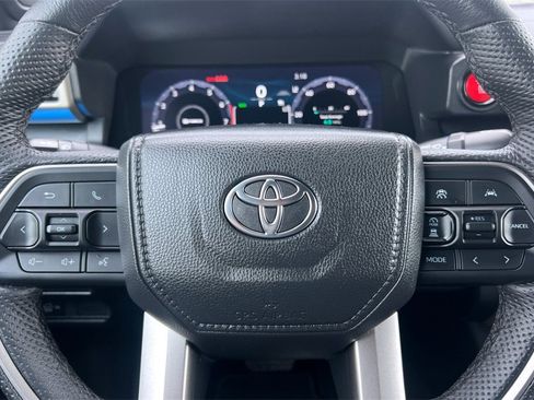 Certified 2025 Toyota Tacoma TRD Off-Road image 26