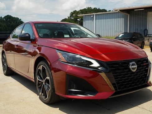 Used 2023 Nissan Altima 2.5 SR AWD/4WD image 35