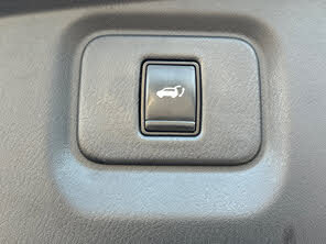 Used 2018 Nissan Pathfinder Platinum w/ Cargo Package FWD image 9