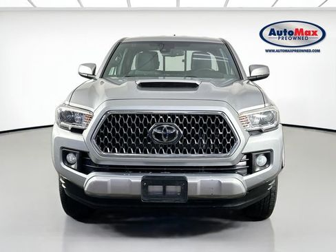 Used 2019 Toyota Tacoma TRD Sport w/ Technology Package image 5