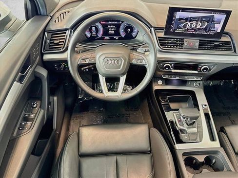 Used 2025 Audi Q5 2.0T Premium w/ Convenience Plus Package AWD/4WD image 21