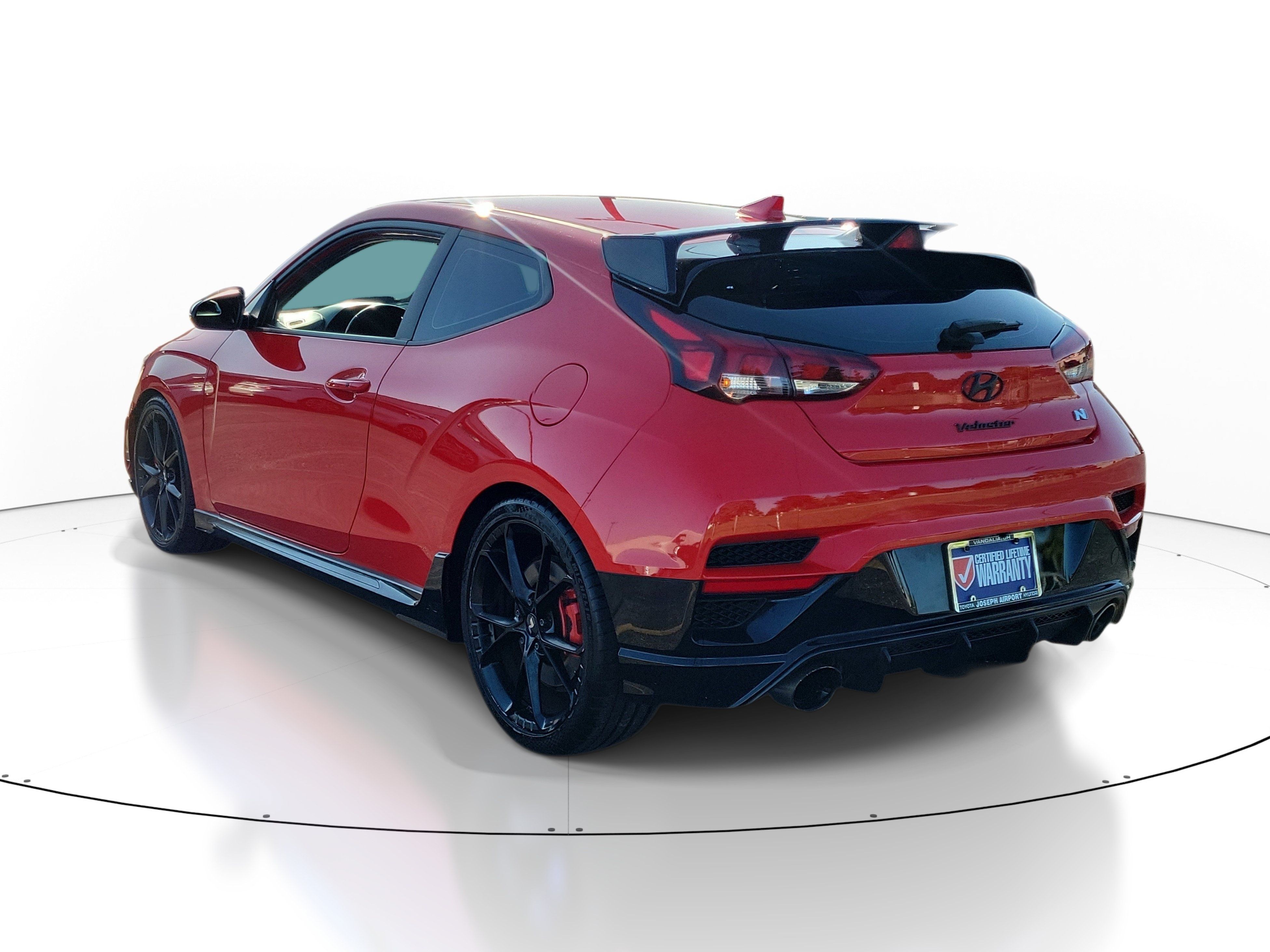 Used 2022 Hyundai Veloster N FWD image 3