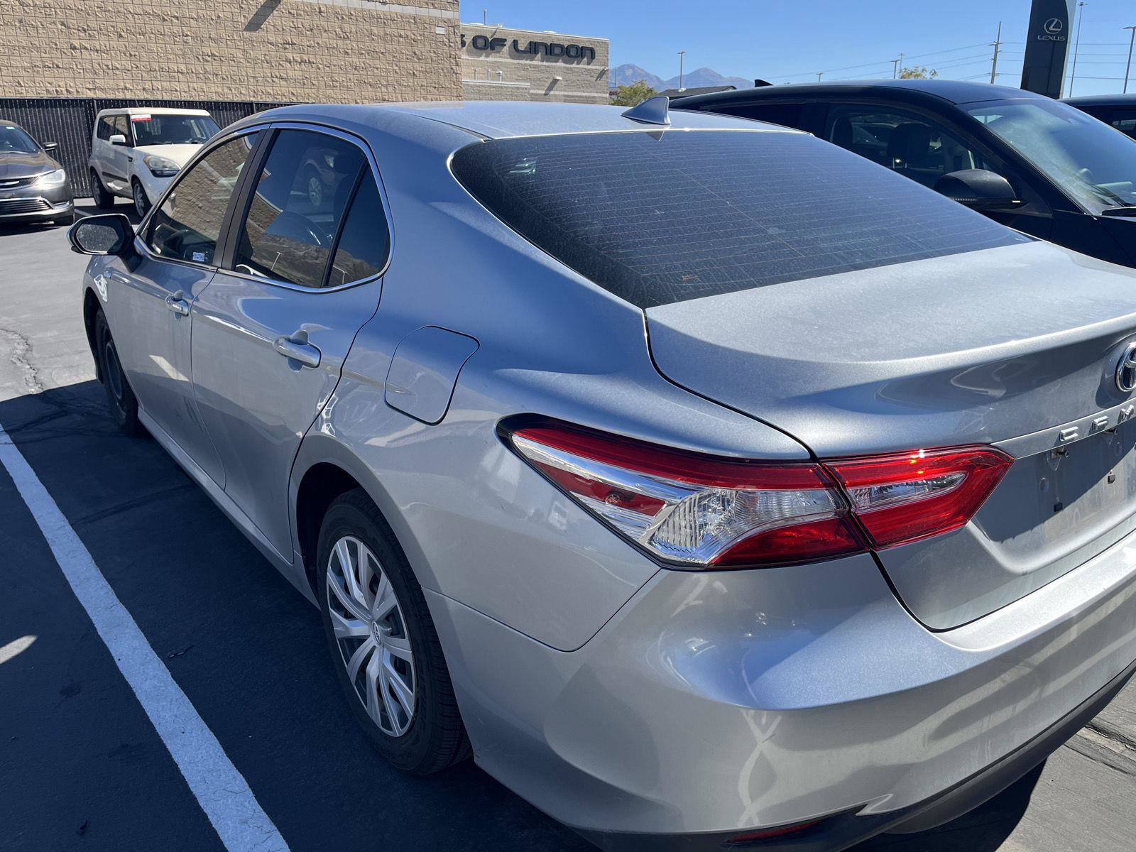 Used 2020 Toyota Camry LE FWD image 6