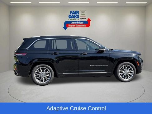 Used 2023 Jeep Grand Cherokee Summit w/ Advanced Protech Group IV AWD/4WD image 7