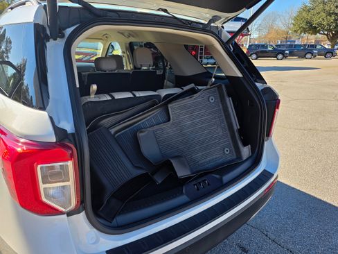 Used 2023 Ford Explorer XLT w/ Equipment Group 202A image 16