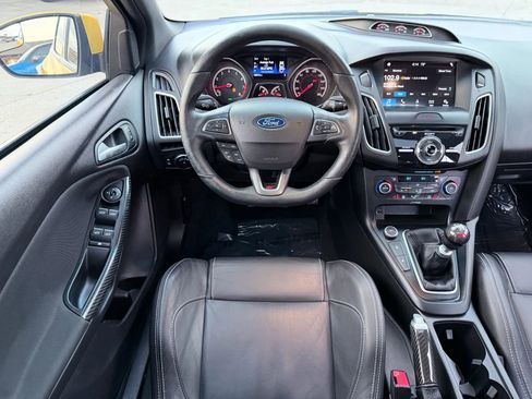 Used 2017 Ford Focus ST w/ Equipment Group 402A image 14