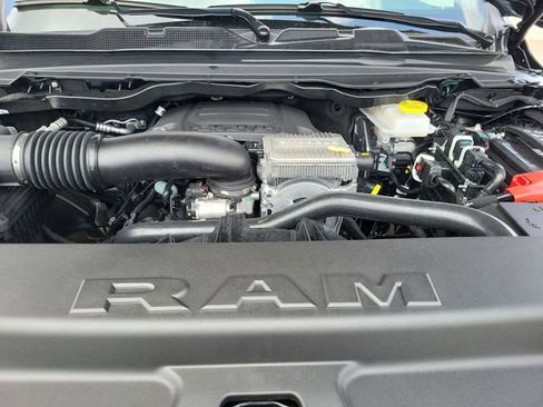 New 2026 RAM 1500 4x4 Crew Cab image 17