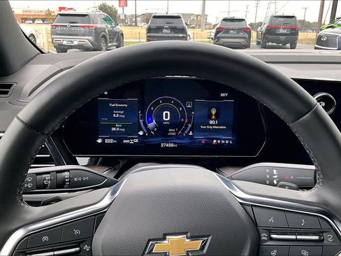 Used 2025 Chevrolet Suburban Premier image 27