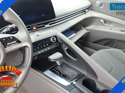 Used 2024 Hyundai Elantra SEL FWD image 22