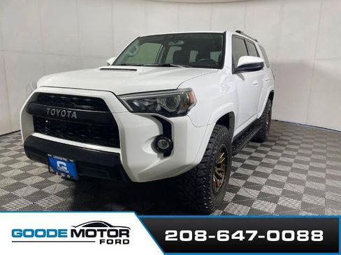 Used 2019 Toyota 4Runner TRD Off-Road AWD/4WD image 4