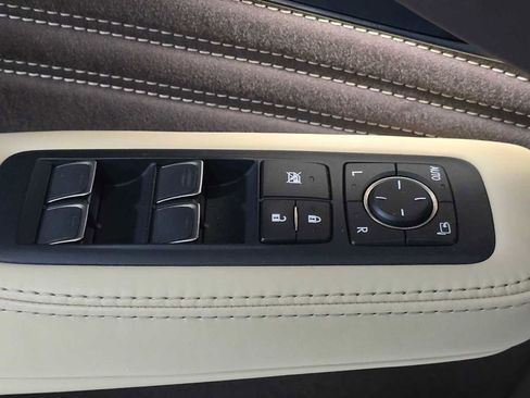 Used 2020 Lexus LS 500 AWD w/ Interior Upgrade Package image 24