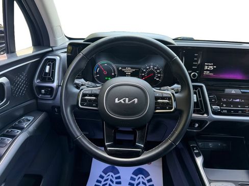 Used 2023 Kia Sorento EX AWD/4WD image 12