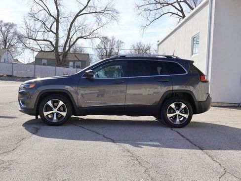 Used 2019 Jeep Cherokee Limited image 4