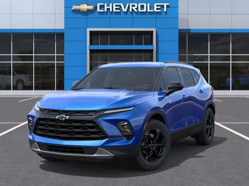 New 2026 Chevrolet Blazer LT w/ Convenience Package FWD image 6