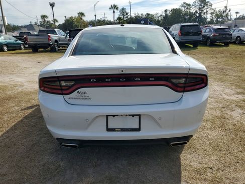 Used 2022 Dodge Charger SXT image 8