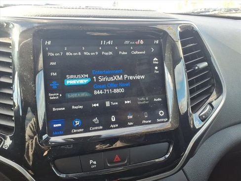 Used 2020 Jeep Cherokee Limited image 19