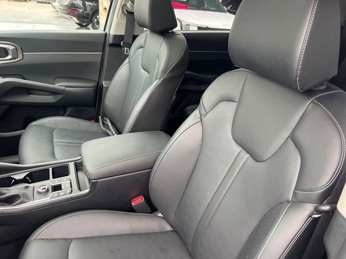 Certified 2025 Kia Sorento X-Line EX image 5
