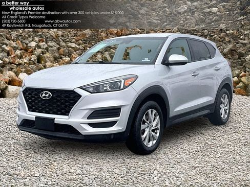 Used 2019 Hyundai Tucson SE image 1