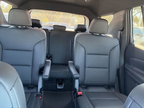 New 2026 Chevrolet Traverse LT w/ Midnight/Sport Edition image 12