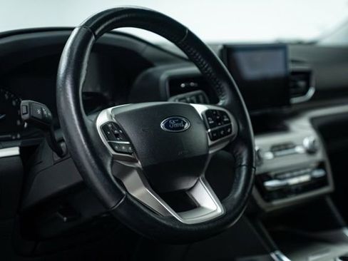 Used 2023 Ford Explorer XLT w/ Equipment Group 202A image 11