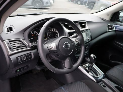 Used 2017 Nissan Sentra SR image 16