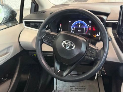 Used 2026 Toyota Corolla LE FWD image 13