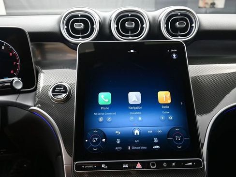 Used 2025 Mercedes-Benz GLC 300 image 11