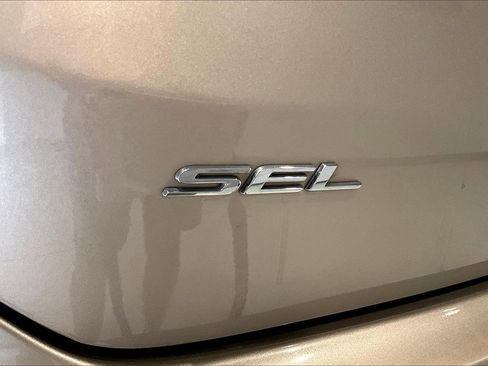 Used 2021 Ford Edge SEL w/ Cargo Accessory Package AWD/4WD image 23