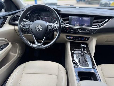 Used 2019 Buick Regal Essence AWD/4WD image 20