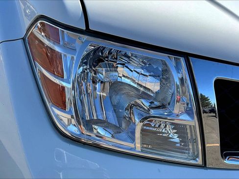 Used 2019 Nissan Frontier S image 28