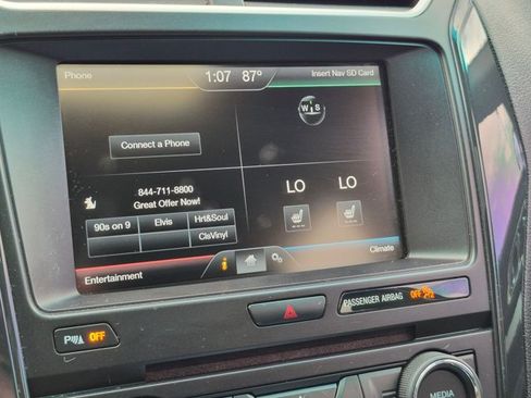Used 2016 Ford Explorer XLT w/ Equipment Group 202A AWD/4WD image 9