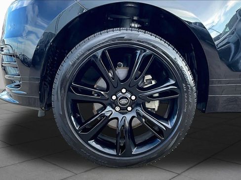 Used 2022 Land Rover Range Rover Velar R-Dynamic S AWD/4WD image 11