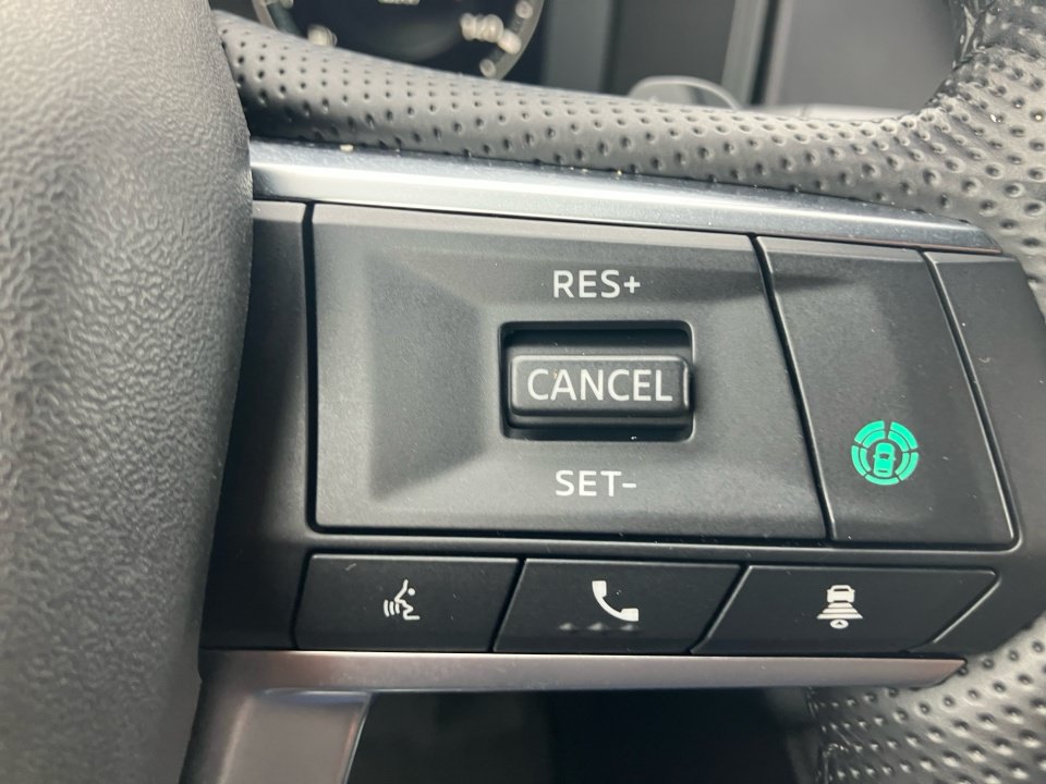 Used 2023 Mitsubishi Outlander SEL AWD/4WD image 23