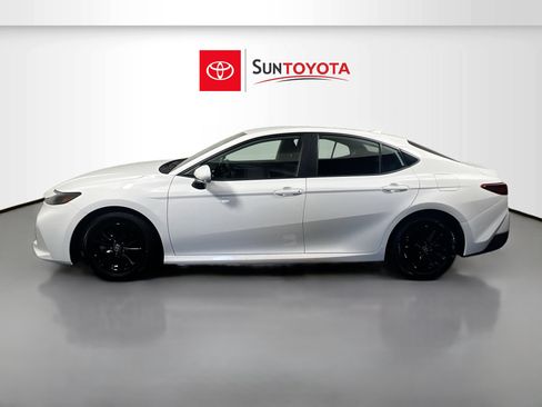 Used 2025 Toyota Camry LE FWD image 7