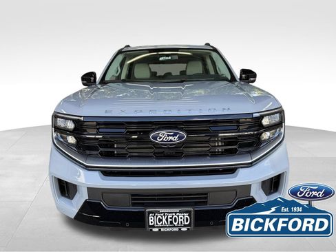 New 2027 Ford Expedition Platinum w/ Platinum Ultimate Package AWD/4WD image 2