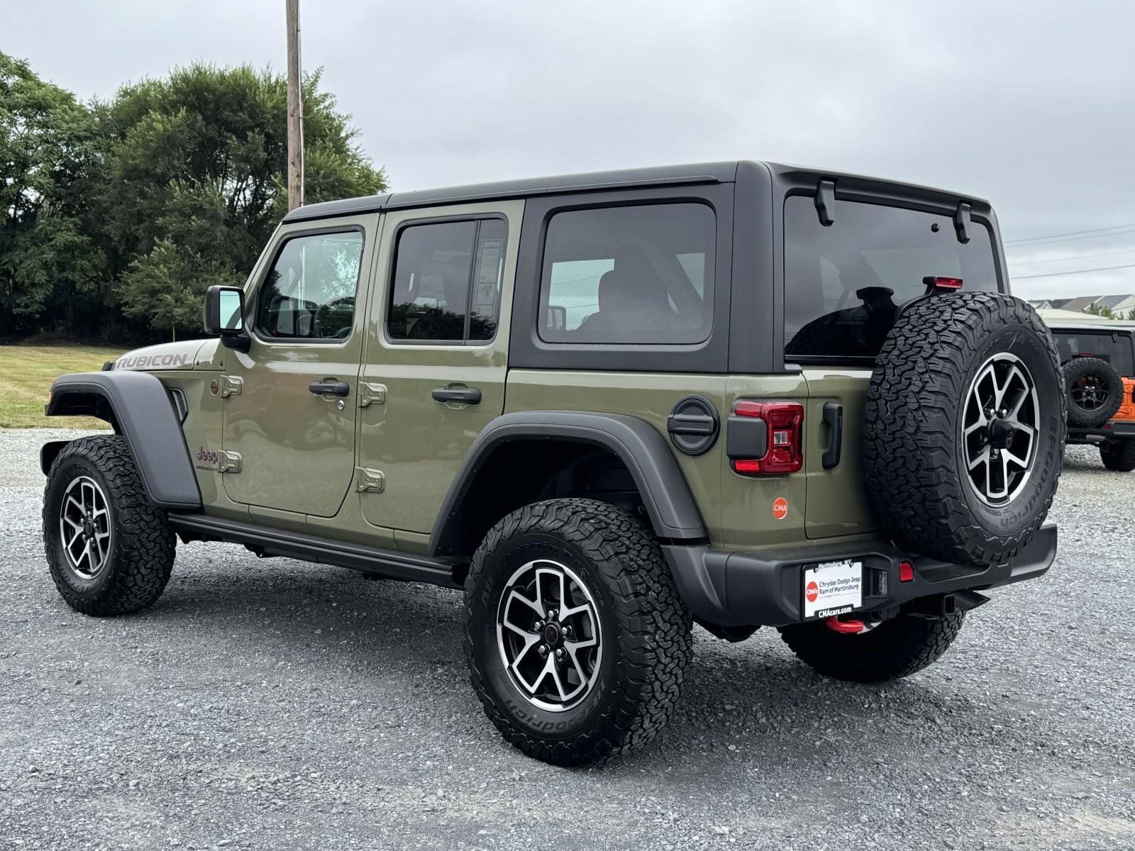 New 2025 Jeep Wrangler Unlimited Rubicon w/ Convenience Group AWD/4WD image 21