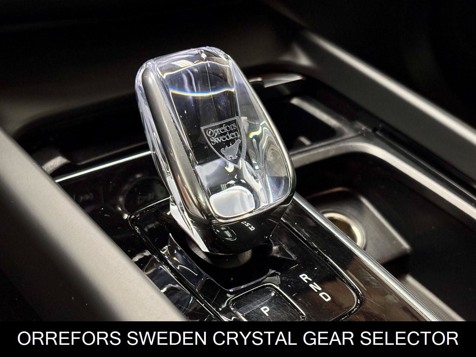 Used 2024 Volvo XC60 B5 Ultimate w/ Protection Package Premier AWD/4WD image 32