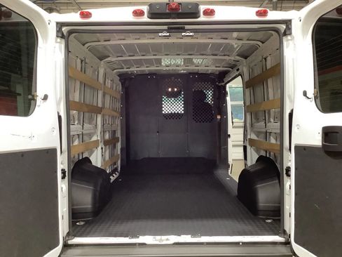 Used 2025 RAM ProMaster 2500 w/ U-Haul Equipment Group FWD image 6