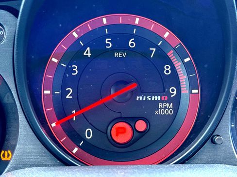 Used 2017 Nissan 370Z NISMO image 34